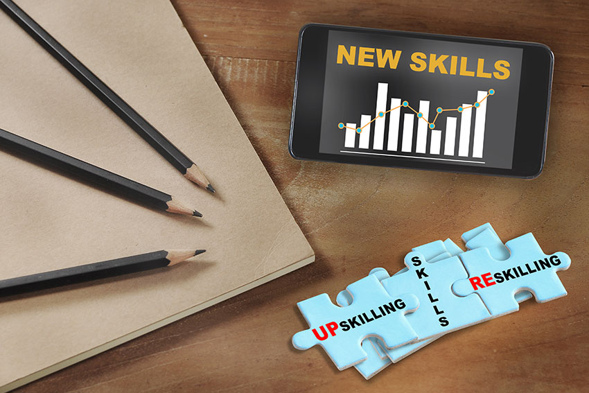 Top 3 L&D Trends 2023: Reskilling/Upskilling, Skill-based Talent Manangement and AI