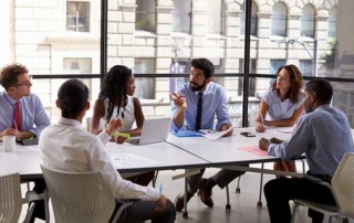 gruppo di lavoro in riunione