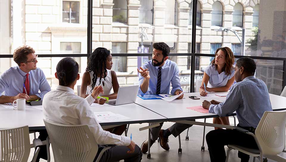 gruppo di lavoro in riunione