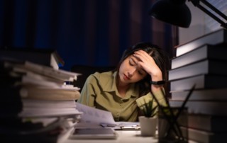 working overtime überstunden