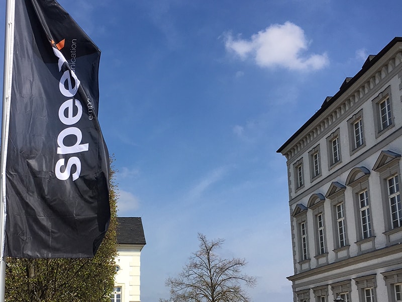 Speexx flag at event