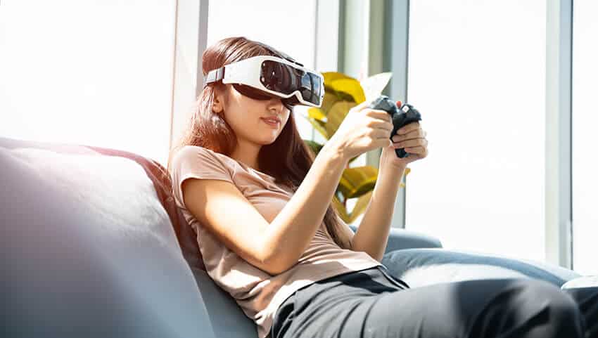 woman using the latest VR technology in learning
